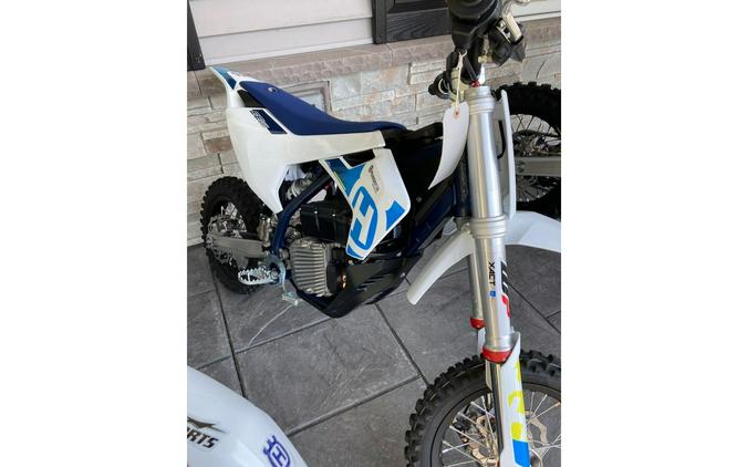 2024 Husqvarna Motorcycles EE 5