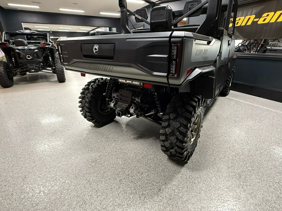 2026 Can-Am Defender MAX X MR HD11 With Half-Doors