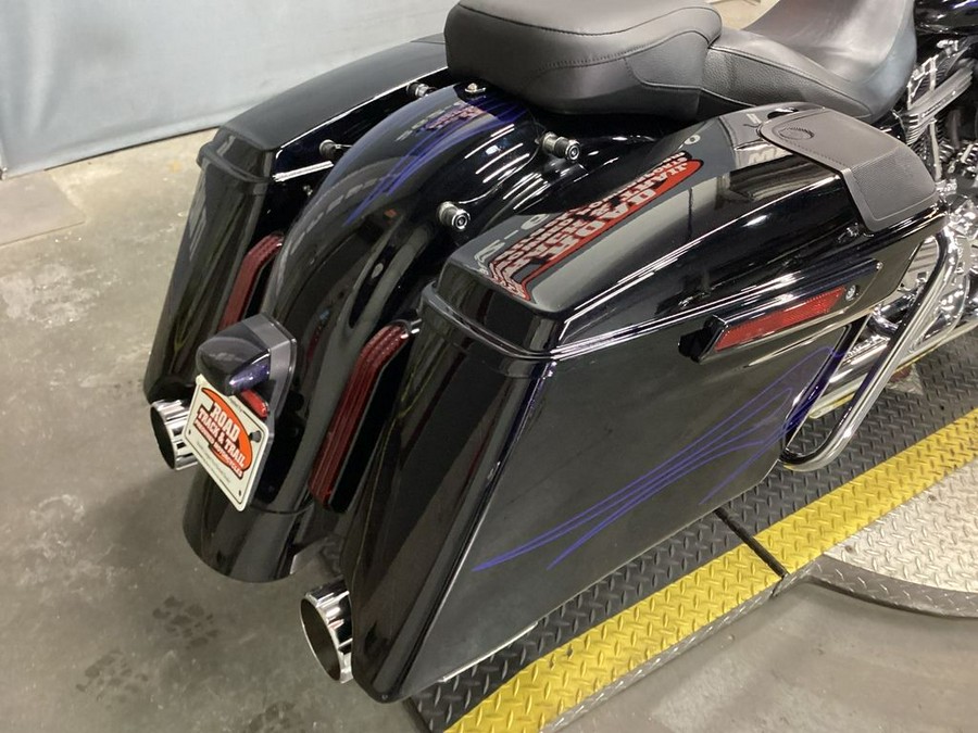 2016 Harley-Davidson® FLHXSE - CVO™ Street Glide®