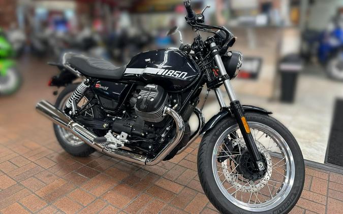 2023 MOTO GUZZI V7 Special DEMO