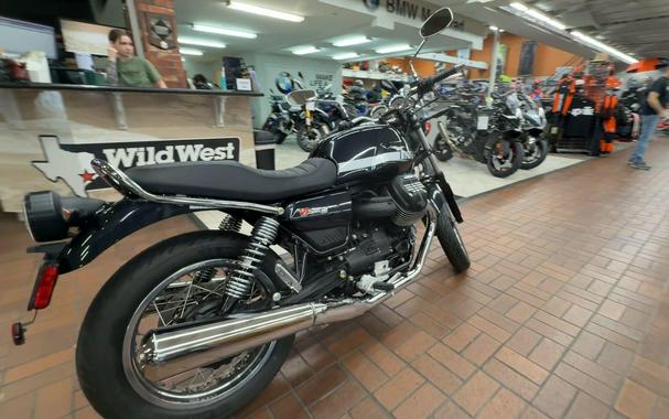 2023 MOTO GUZZI V7 Special DEMO