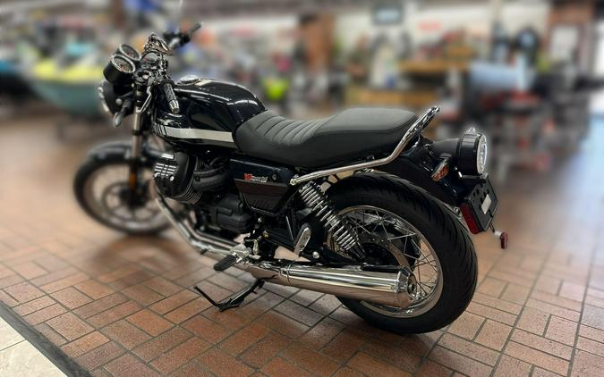 2023 MOTO GUZZI V7 Special DEMO