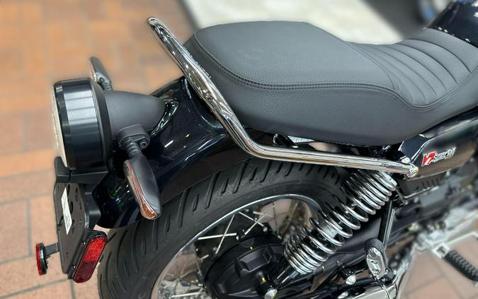 2023 MOTO GUZZI V7 Special DEMO