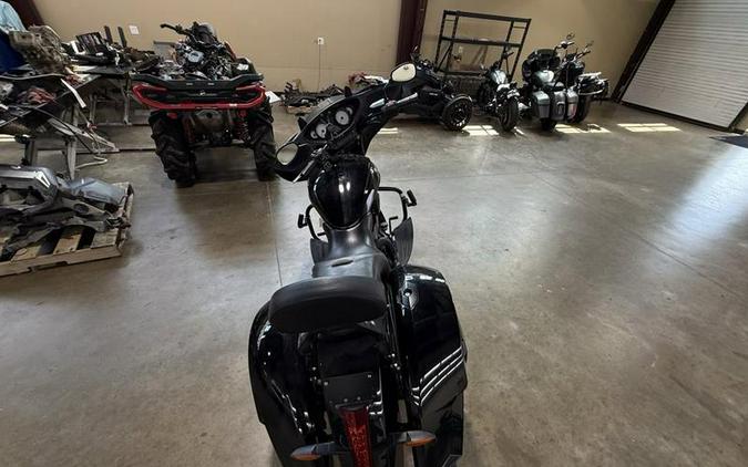 2015 Victory Motorcycles® Cross Country 8-Ball™ Gloss Black
