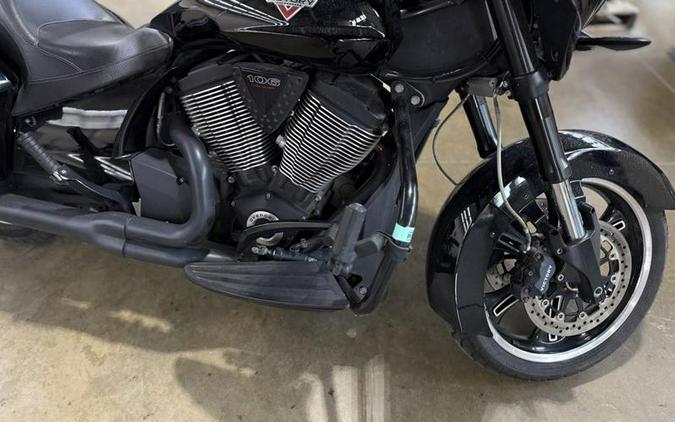 2015 Victory Motorcycles® Cross Country 8-Ball™ Gloss Black