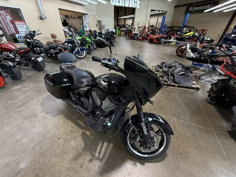 2015 Victory Motorcycles® Cross Country 8-Ball™ Gloss Black