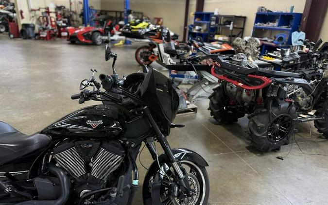 2015 Victory Motorcycles® Cross Country 8-Ball™ Gloss Black