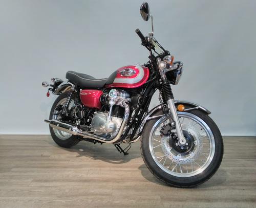 2020 Kawasaki W800 Review: Retro Motorcycle (14 Fast Facts)