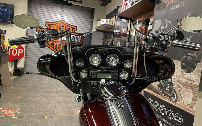 2010 Harley-Davidson® FLHXSE - CVO™ Street Glide®