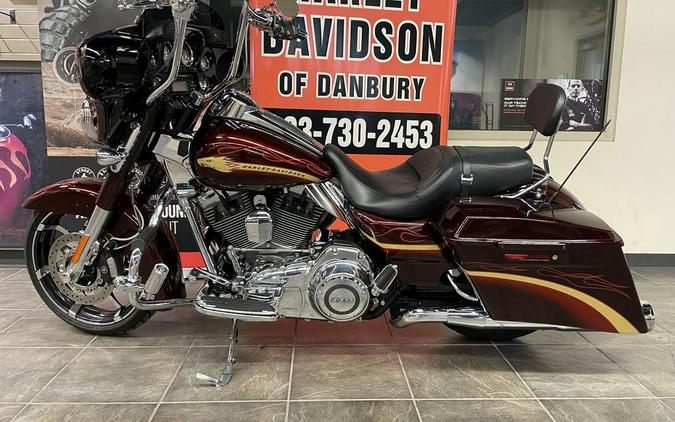 2010 Harley-Davidson® FLHXSE - CVO™ Street Glide®