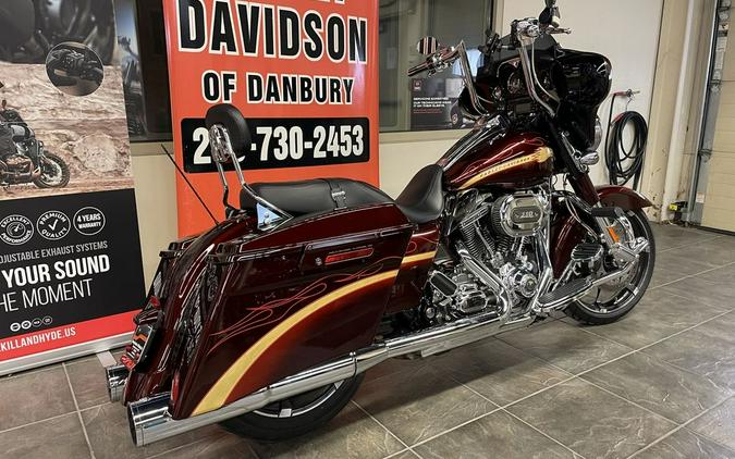 2010 Harley-Davidson® FLHXSE - CVO™ Street Glide®