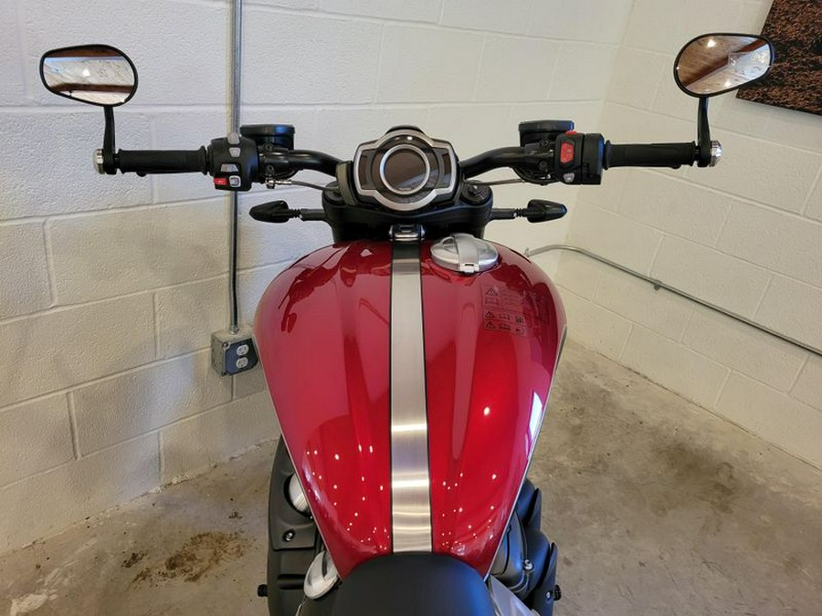 2025 Triumph Rocket 3 Storm R