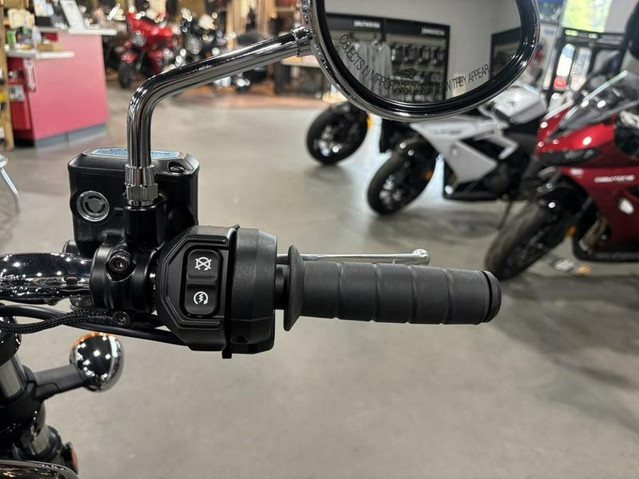 2025 Indian Motorcycle® Scout® Classic Limited +Tech Black Metallic