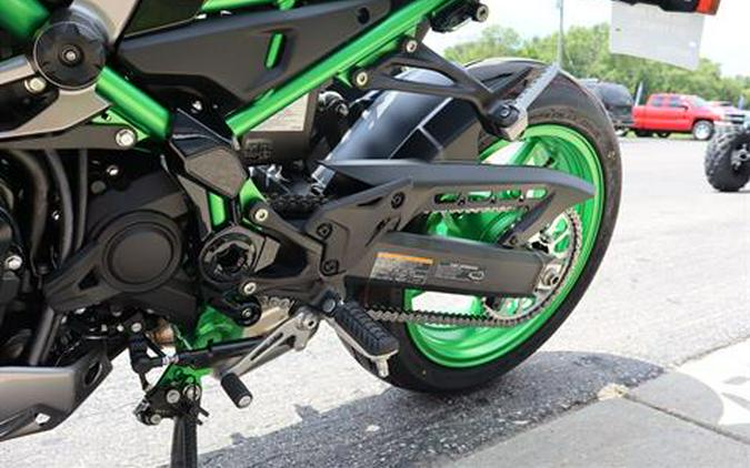 2025 Kawasaki Z900 SE ABS