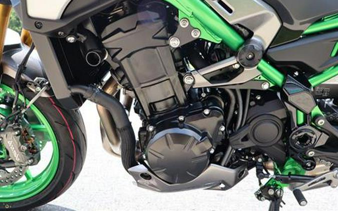 2025 Kawasaki Z900 SE ABS