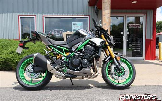 2025 Kawasaki Z900 SE ABS