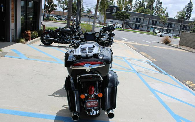 2020 Indian Motorcycle® Roadmaster® Thunder Black