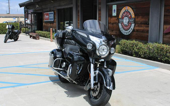 2020 Indian Motorcycle® Roadmaster® Thunder Black