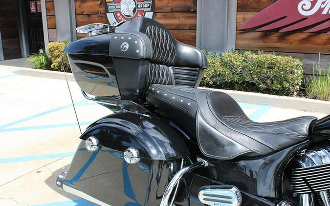 2020 Indian Motorcycle® Roadmaster® Thunder Black