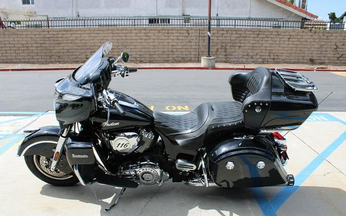 2020 Indian Motorcycle® Roadmaster® Thunder Black