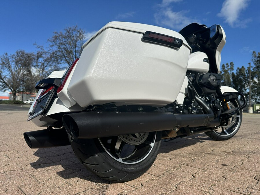 FLHX 2024 Street Glide®