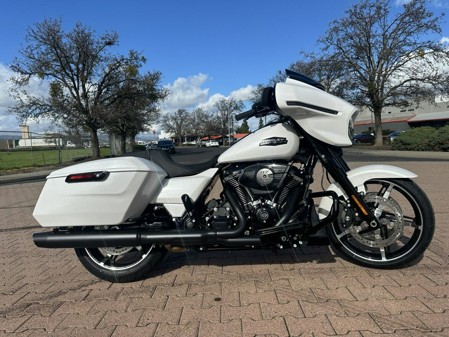 FLHX 2024 Street Glide®