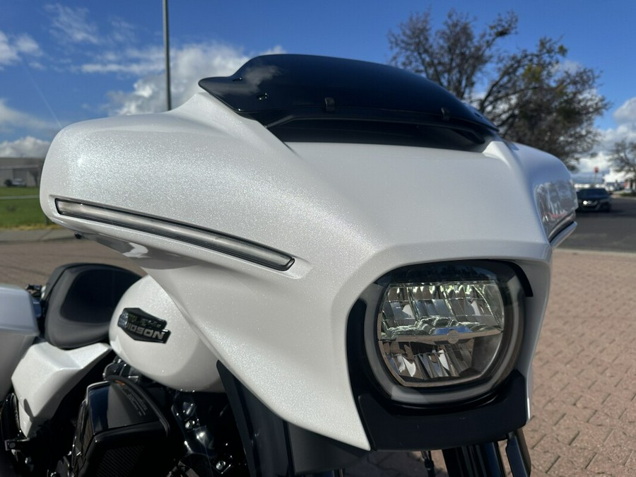 FLHX 2024 Street Glide®