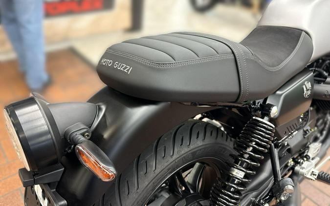 2023 MOTO GUZZI V7 STONE