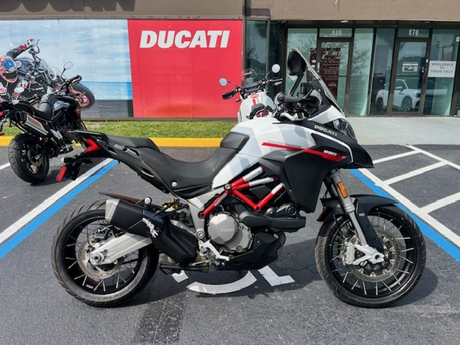 2021 Ducati Multistrada 950 S Spoked Wheels GP White