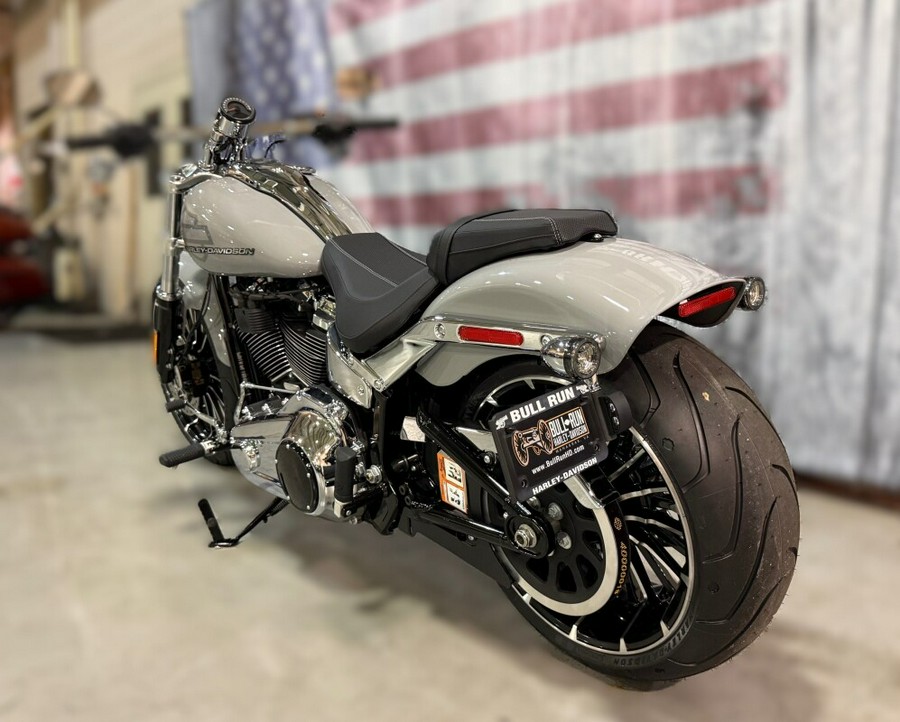 2025 Harley-Davidson Breakout
