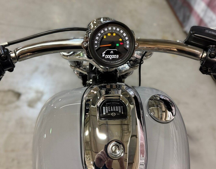 2025 Harley-Davidson Breakout