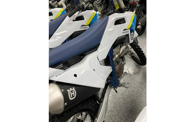 2025 Husqvarna Motorcycles FC 250