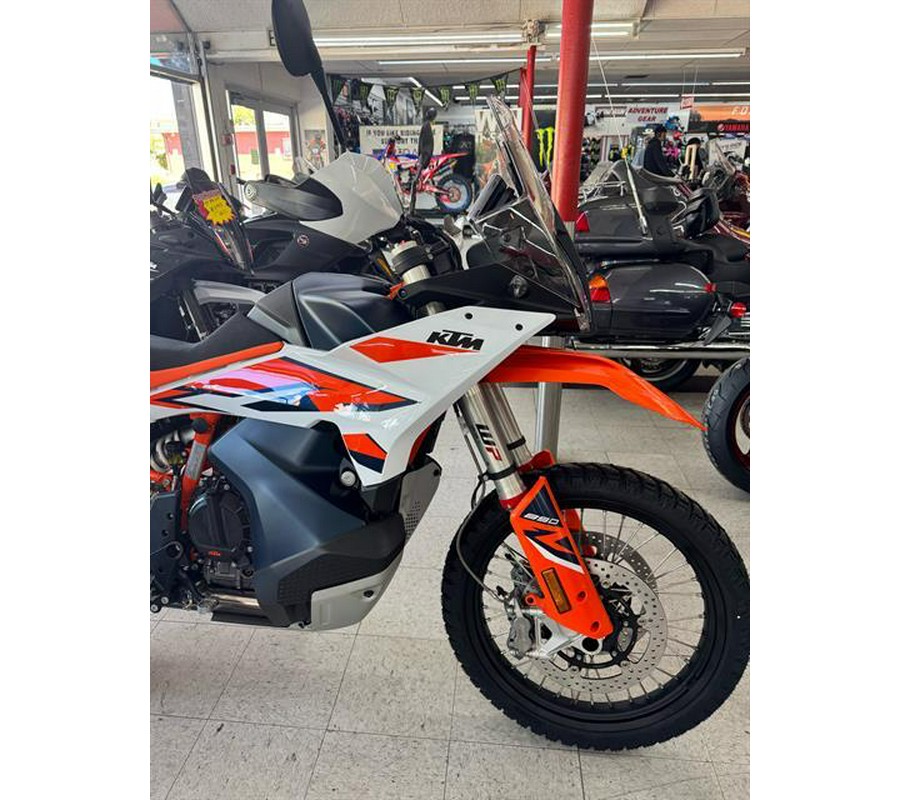 2024 KTM 890 Adventure R