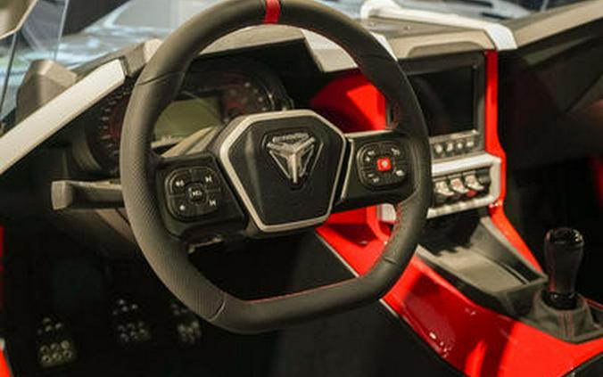 2024 Polaris Slingshot® ROUSH® Edition Manual