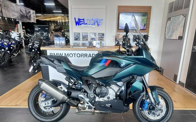 2026 BMW M 1000 XR Aurelius Green Metallic Matte