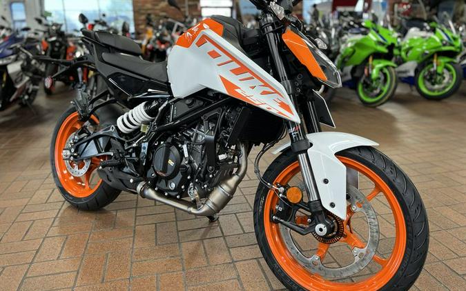 New 2024 KTM 250 DUKE