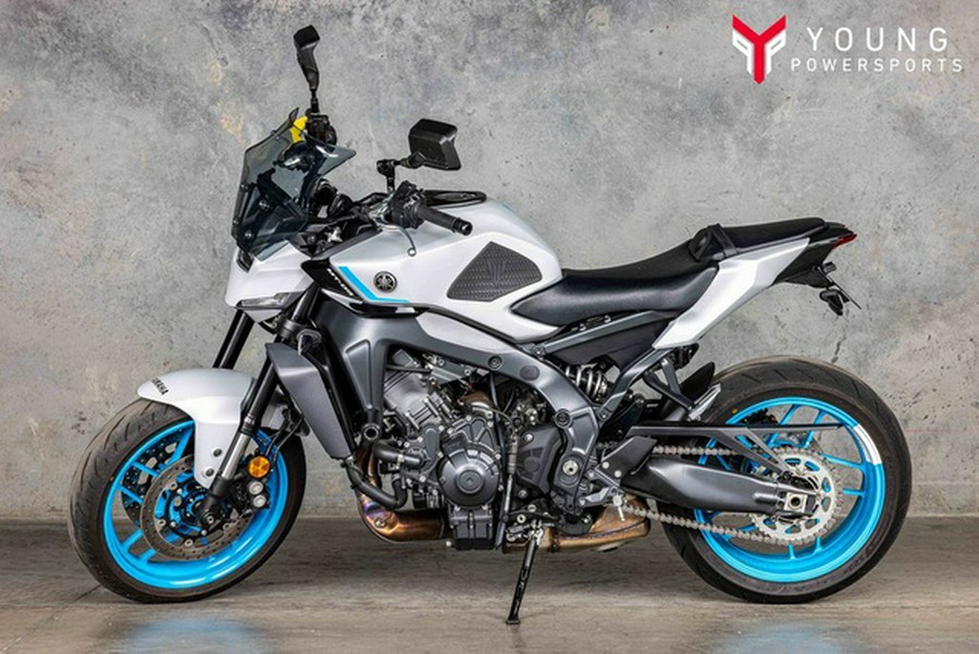 2025 Yamaha MT-09 09