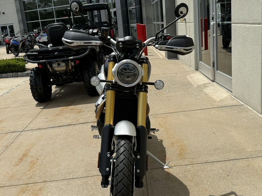 2025 Triumph SCRAMBLER 1200 XE