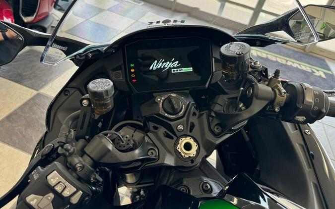 2023 Kawasaki Ninja H2® SX SE