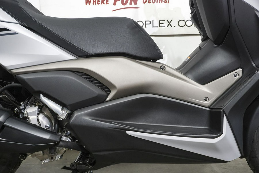 2024 Yamaha XMAX