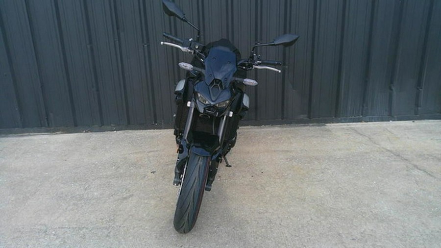 2025 Kawasaki Z900 ABS Metallic Spark Black/Metallic Carbon Gray