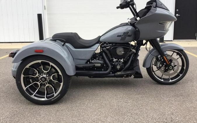 2026 Harley-Davidson® FLTRT - Road Glide® 3