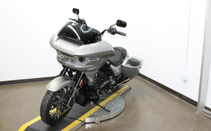 2023 Harley-Davidson® CVO™ Road Glide™ DARK PLATINUM