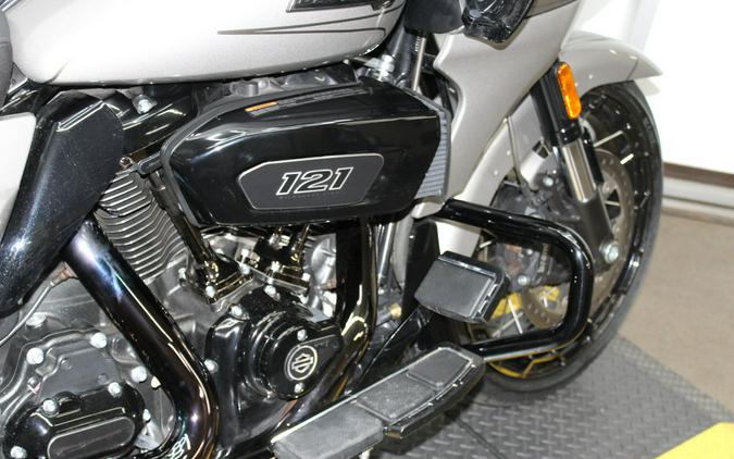 2023 Harley-Davidson® CVO™ Road Glide™ DARK PLATINUM