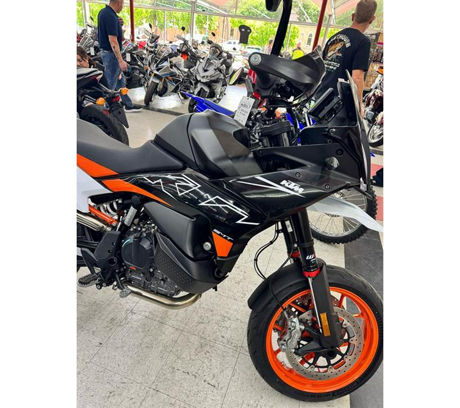 2024 KTM 890 SMT