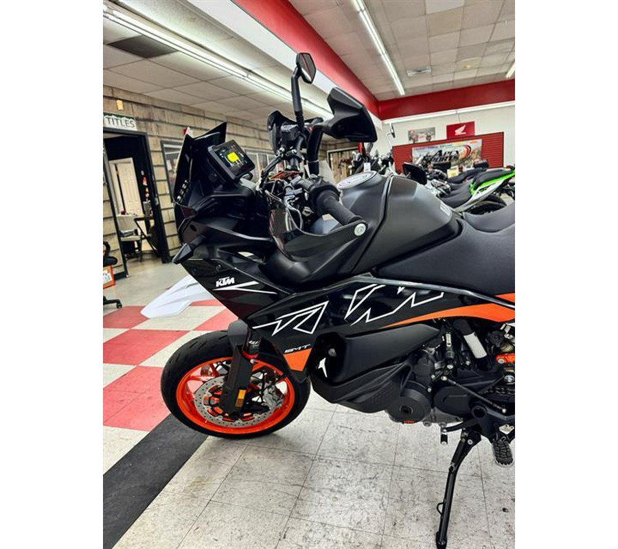 2024 KTM 890 SMT