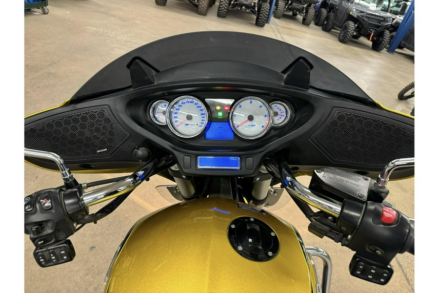 2014 Victory Motorcycles Cross Country