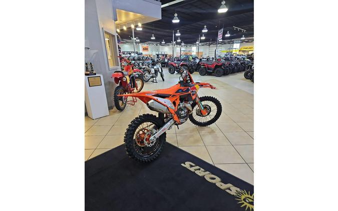 2025 450 SX-F FACTORY EDITION - KTM