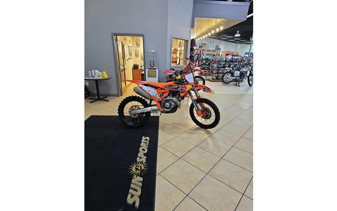2025 450 SX-F FACTORY EDITION - KTM