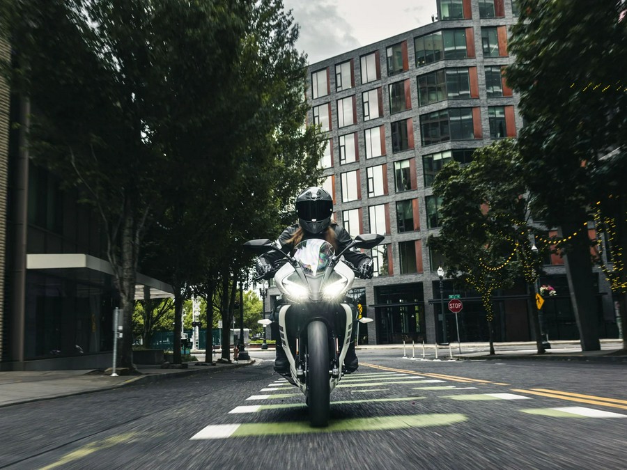 2026 CFMOTO 300SS